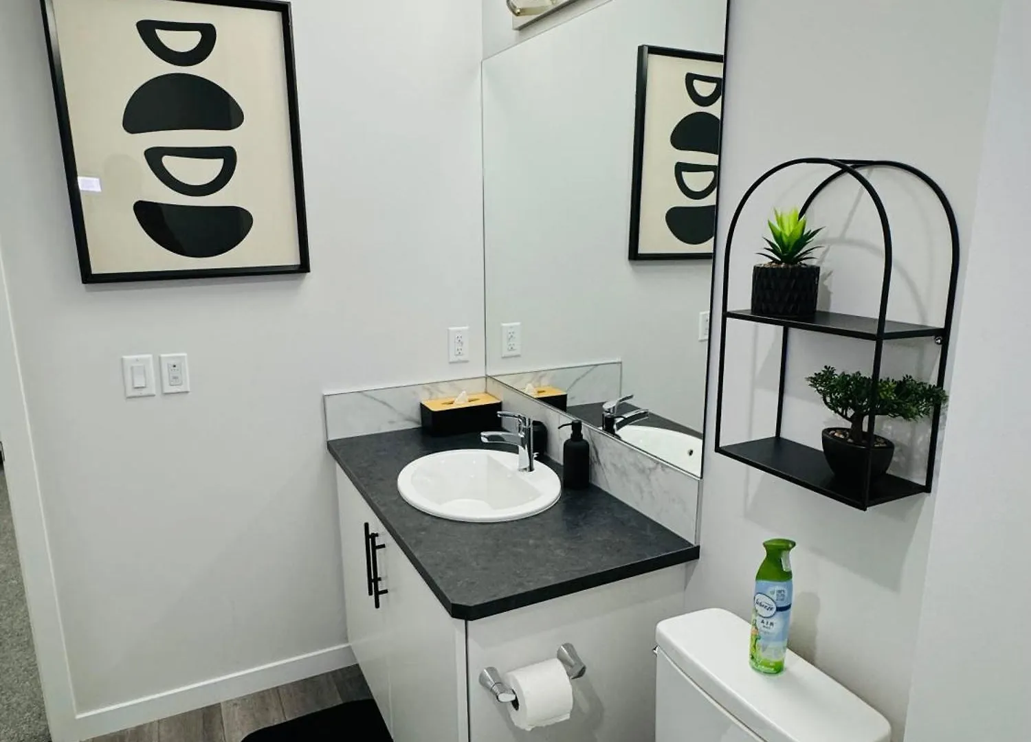 The Glacier Royale - 1 Bed Suite In Nw YYC Daire