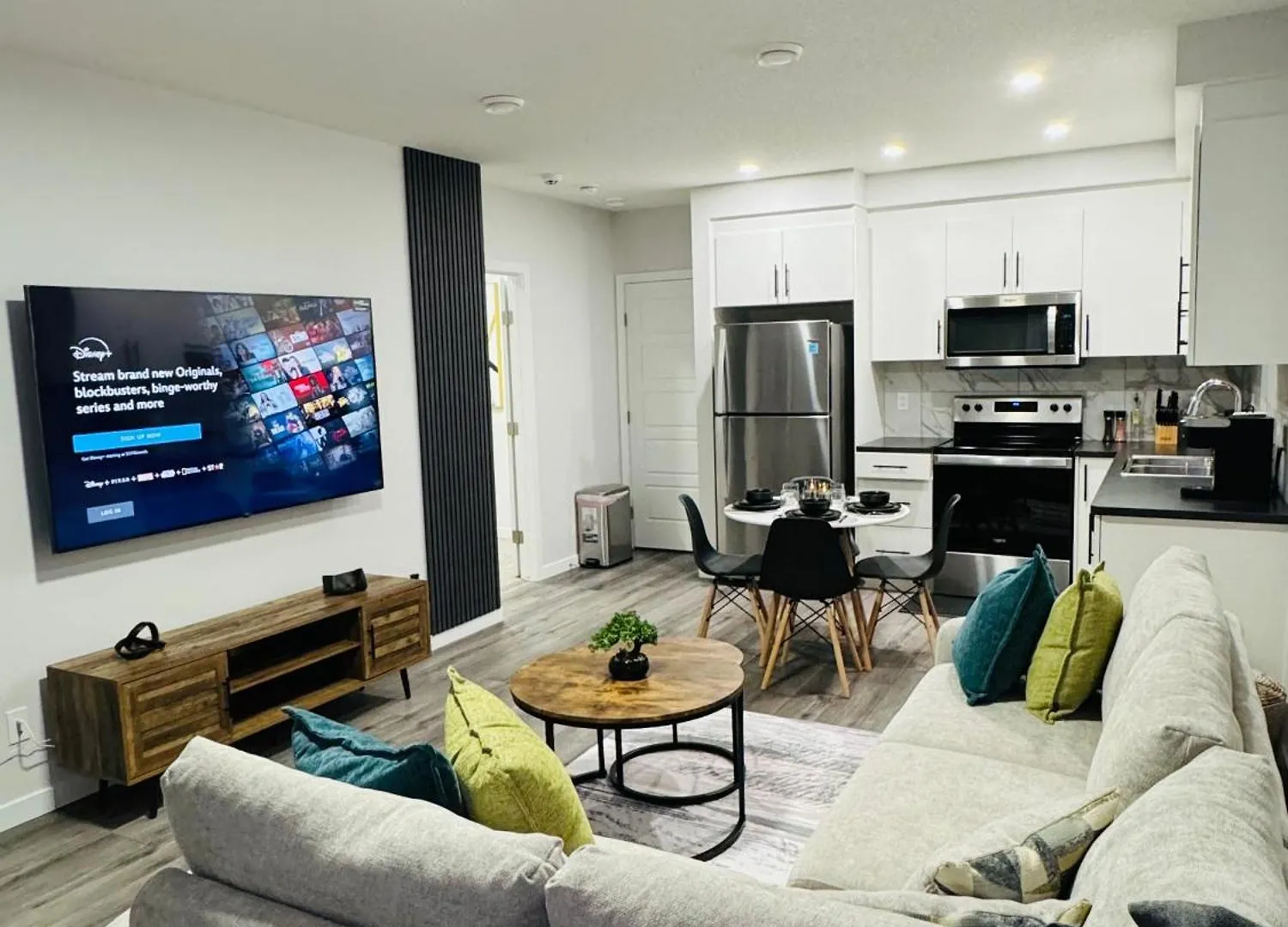 The Glacier Royale - 1 Bed Suite In Nw YYC