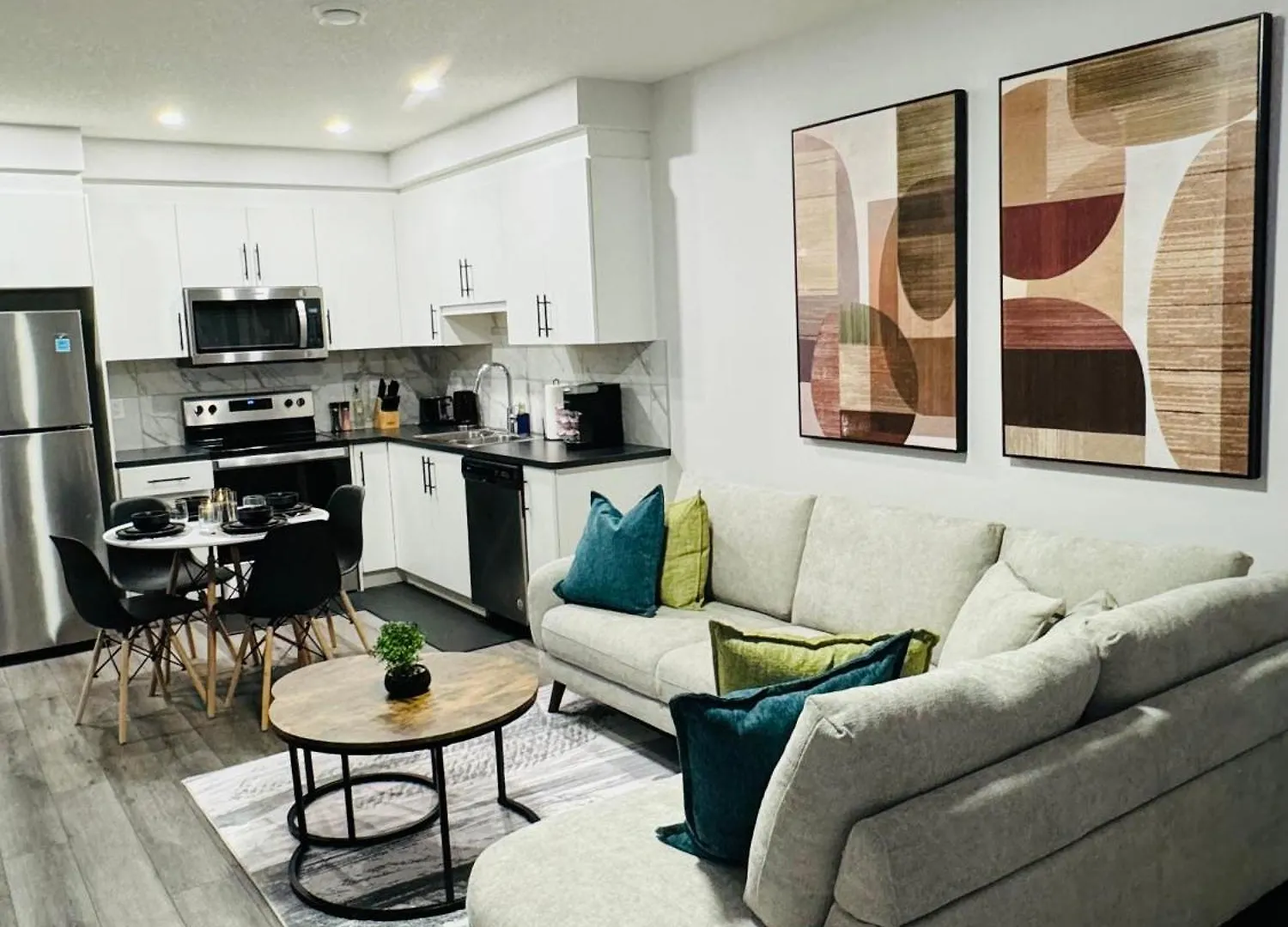 Daire The Glacier Royale - 1 Bed Suite In Nw YYC
